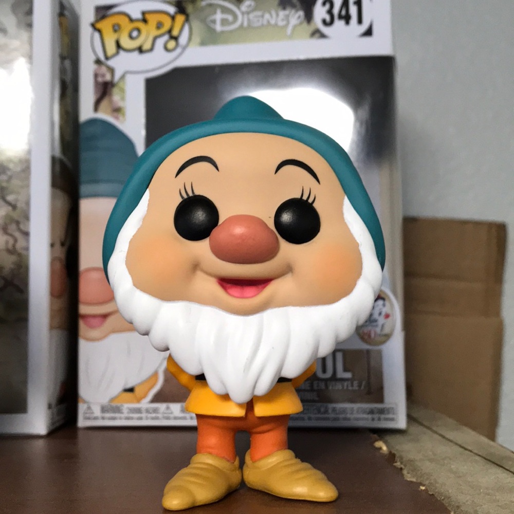 Bashful dwarf funko pop character